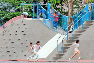 中英對照讀新聞》Japan’s population decline keeps getting worse 日本人口下降趨勢持續惡化