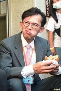 大翻車！黃國昌被工程師拆穿「假截圖」 林楚茵：狗急跳牆了