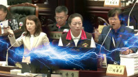 自由說新聞》徐榛蔚與挺傅議員「狂卸責」被電爆！她怒轟：辭職下台！