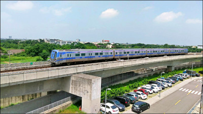 桃捷推多元支付 「黑屏過閘」明年底上線