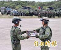 M1戰車連長孫韜奇表現優異  中將老爸在場觀禮竟是他！