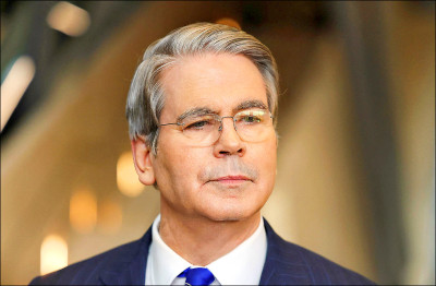 中英對照讀新聞》China made a ’mistake’ with rare-earth controls: Bessent to FT 貝森特告訴金融時報：中國的稀土管制是個「錯誤」