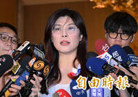 支持傅崐萁續任總召修改「2年條款」？鄭麗文回應了