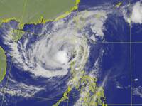 鳳凰來襲！今明北東共伴豪雨 週三、四颱風登陸中南部風雨最明顯