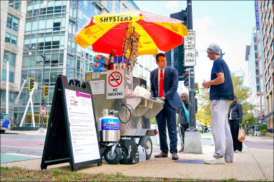 中英對照讀新聞》These federal workers are finding other gigs to make ends meet 這些聯邦僱員正在尋找其他工作以餬口度日