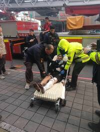 毒品通緝犯棄車在鐵軌上  台鐵基隆到七堵段列車延誤