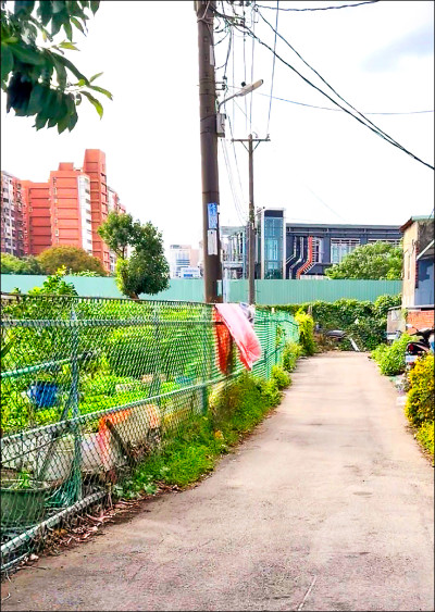 台鐵內壢後站 規劃新闢人行便道