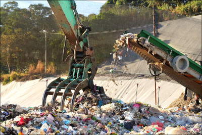 全國最大垃圾山 台中議員︰只打包1/5