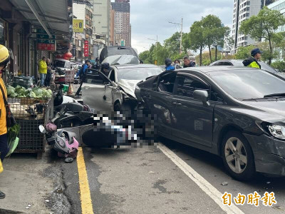 疑又毒駕害命！基隆男駕車衝撞10輛汽機車  3人送醫1婦人送醫不治