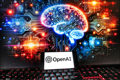 中英對照讀新聞》Dutch warning over ’annoying’ chatbots荷蘭針對「惱人的」聊天機器人發出警告