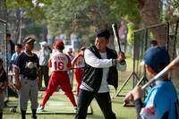 鄭宗哲、陳柏毓返台回饋基層 公益棒球營前進新竹