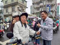 民進黨嘉義縣長初選陸戰啟動 黃榮利傳統菜市場拜票