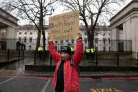 泰晤士報：中國駐英國外交人員急速擴張 引發間諜與滲透疑慮