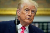 川普自誇「威脅成功」！揚言課25％關稅 逼馬克宏調漲法國藥價