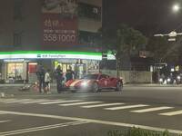 台南小學生騎Youbike擦撞法拉利！天價維修費恐要家長買單