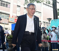 柯文哲委屈稱不知雇用的人會自行調整帳目 多名資深會計師怒轟！