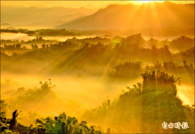 左鎮二寮迎曙光 估6︰40日出