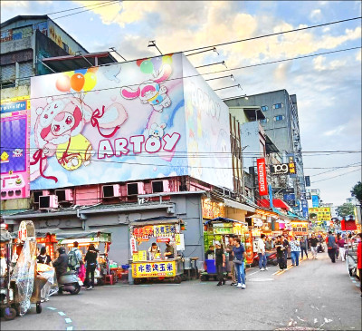 羅東夜市角地 24連霸宜蘭地王