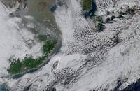 光看就好冷！冷氣團大軍南侵 衛星雲圖驚見「雲街」洩蹤跡