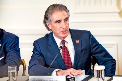 美內政部長︰買格陵蘭有助安全 歐人應叫好