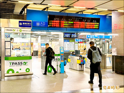 TPASS恐斷炊》藍委稱政院可提案解決卻不做 綠批土皇帝 把總預算當私房錢