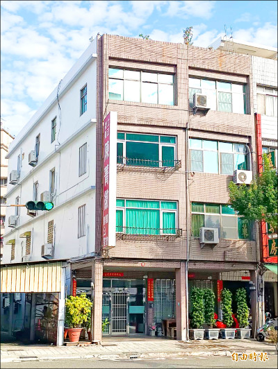 《三樓變四樓》藍委陳菁徽高雄服務處 被控違建