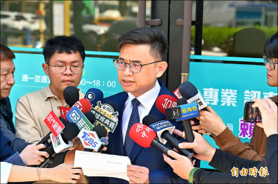 民進黨高雄市長初選出線 賴瑞隆︰謙卑承擔、團結高雄