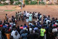 烏干達血腥大選！反對派10人遇害 總統候選人被強行帶走