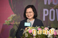 蔡英文收到學測考生求救 幽默回應「蔡英文救不了你們英文」網狂讚