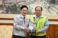 政院南服中心副執行長顏子傑拜會澎縣府 陳光復盼扮演中央與地方重要橋樑