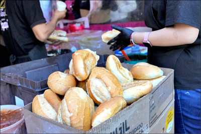 中英對照讀新聞》British baker’s criticism of Mexican ‘ugly’ bread triggers social media outrage 英國麵包師批評墨西哥「醜陋」麵包 引發社群媒體憤怒