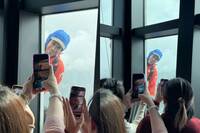 為明天試爬！她在101吃尾牙 驚見霍諾德高空「熱情招呼」