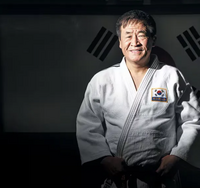 《愛的迫降》真人版男主角58歲驟逝 台籍妻子悲痛悼念