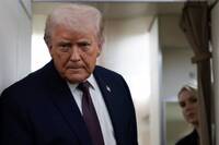 美軍突襲讓委國守衛莫名吐血倒地  川普證實「秘密武器」存在