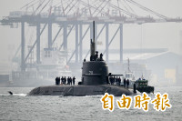 海鯤號展開首次潛航測試 力拚6月交艦