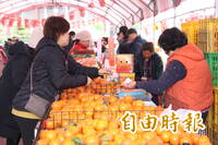 新竹縣「柑好過年」起跑 100攤年貨、柑橘市集促銷搶買氣