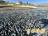 恆春「出火」水火共生淪亂石陣！屏縣府怒要求復原