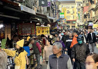 顧好荷包平安過年！瑞芳警加強巡邏商圈市場 提供防竊小撇步