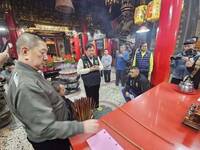 白沙屯拱天宮除夕夜抽四季籤 預測新一年物產收成