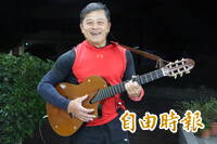 鐵捕傳奇新篇章2-1》曾智偵走進醫院、街頭彈唱 療癒心靈傳遞愛