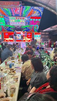 高空煙火秀！麥寮蔡氏家族200人團圓夜 宛如小型跨年晚會