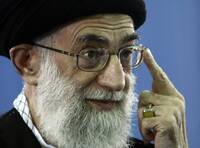 伊朗哀悼40天！ 主播淚播哈米尼死訊 川普放話：空襲到和平為止