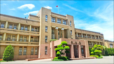 藍白強修三法 政院不副署