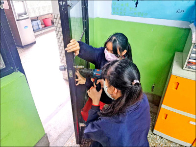 竹市三民國中水電達人研習 學子動手做