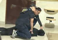 少年持刀闖嘉縣崇仁醫專校園！ 師生緊急躲避 警方到場制伏