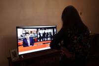 砲彈之外的通訊戰 多管道突破伊朗政府「數位封鎖」