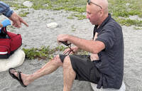 台東婦人酒後落海 大聯盟球探沙灘散步意外英勇救人