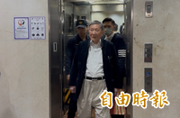 沈慶京午夜前湊齊3000萬交保 應曉薇在北院過夜