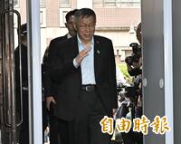 人物》柯文哲皇帝夢碎  從白色力量到紅、黑交雜