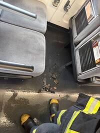 新自強號驚魂！行動電源燒毀起火 急停瑞芳站撲滅